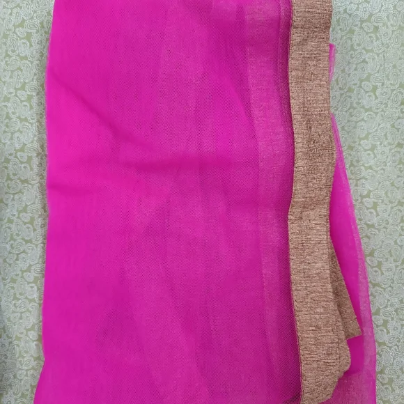 Festive dress - Picture 9 of 9